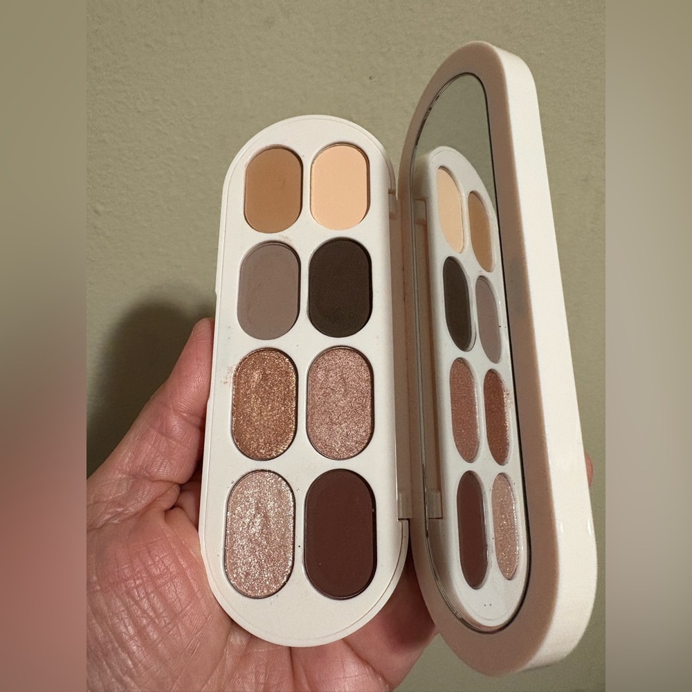 Rare Beauty Makeup Remover Tool in White with Brown Logo - Picture 6 of 6